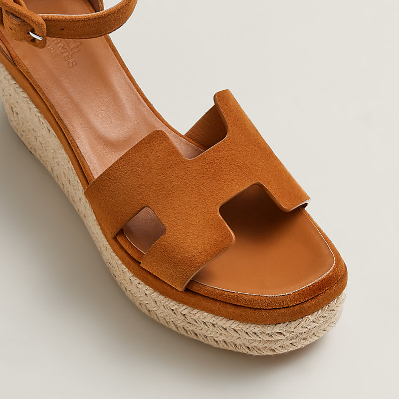 Hermes wedge clearance